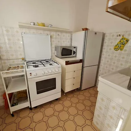 R25 - Trilocale Con Ampio Terrazzo * Ancona