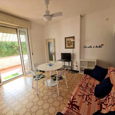 R25 - Trilocale Con Ampio Terrazzo Анкона